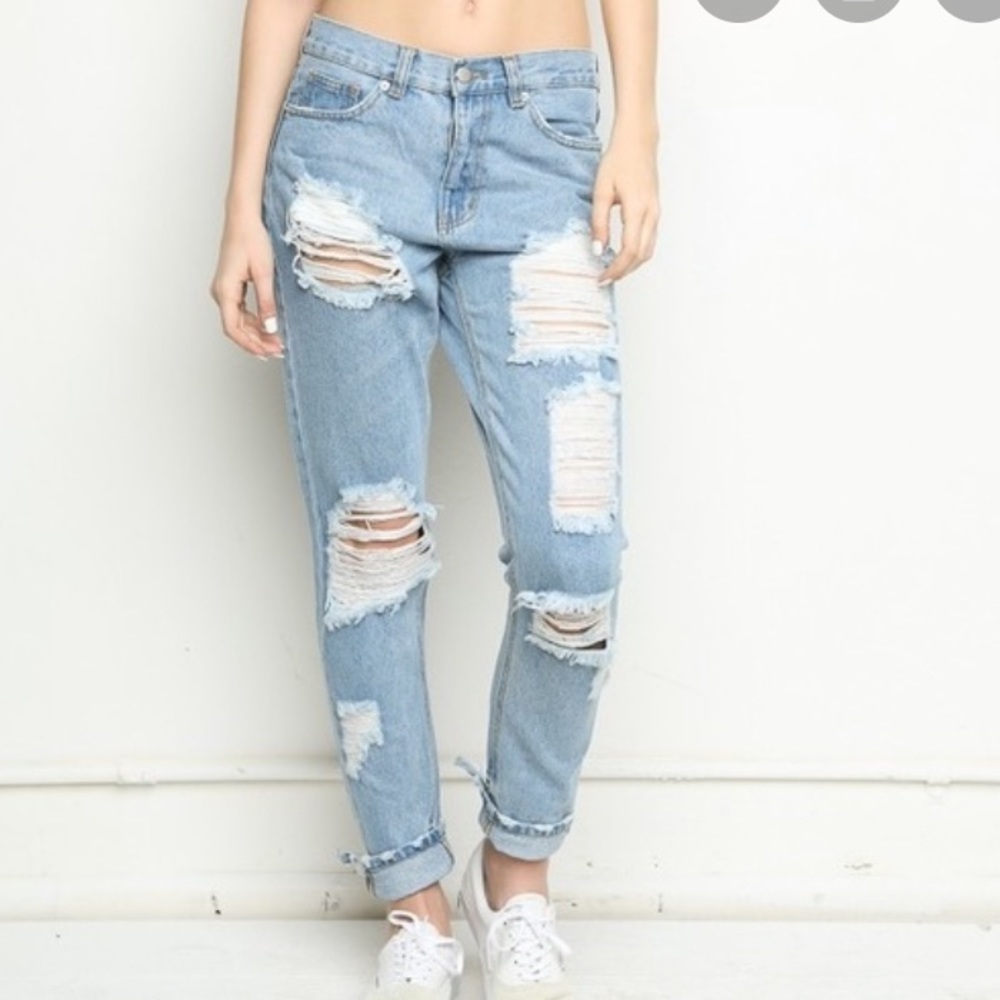 Brandy Melville Boyfriend Jeans